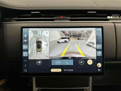 Certified 2025 Land Rover Range Rover SE AWD/4WD image 28
