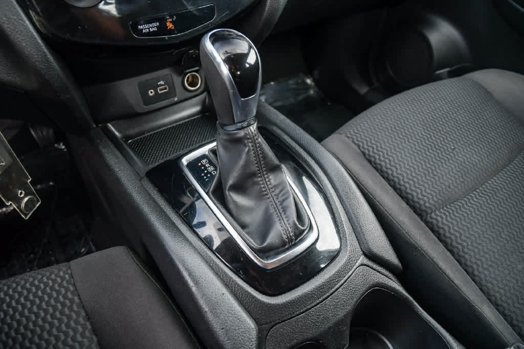 Used 2019 Nissan Rogue Sport S w/ Appearance Package FWD image 18