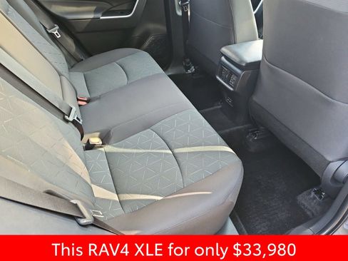Used 2025 Toyota RAV4 XLE FWD image 32