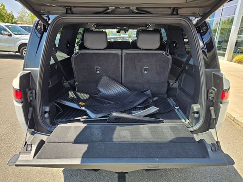 Used 2025 Rivian R1S Adventure AWD/4WD image 14