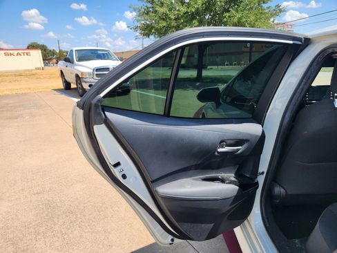 Used 2019 Toyota Corolla SE w/ Protection Package FWD image 10