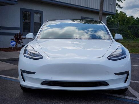 Used 2020 Tesla Model 3 Standard Range Plus RWD image 2