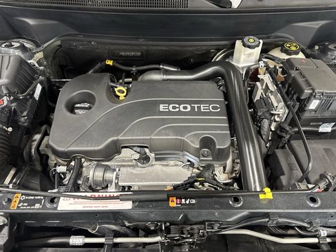 Used 2020 Chevrolet Equinox LS image 7