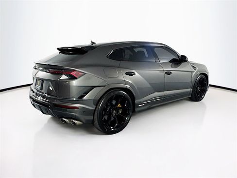 Used 2024 Lamborghini Urus Performante image 5
