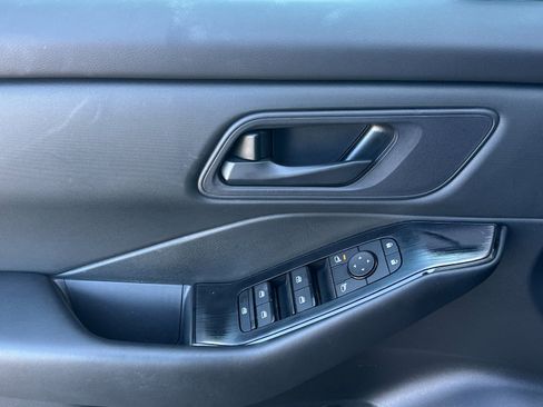 Certified 2025 Nissan Rogue S AWD/4WD image 10