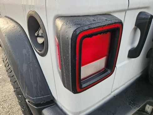 Used 2025 Jeep Wrangler Sport image 6