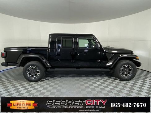 New 2026 Jeep Gladiator Sport image 8