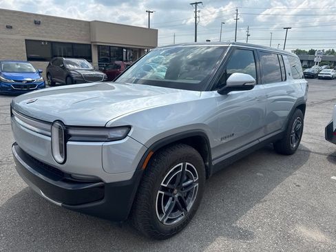 Used 2025 Rivian R1S Adventure AWD/4WD image 1