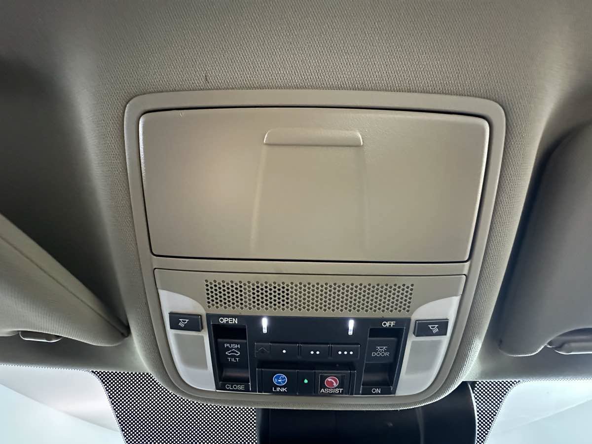 Used 2019 Acura TLX w/ Advance Package FWD image 42
