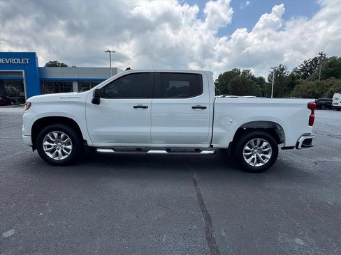 Used 2025 Chevrolet Silverado 1500 Custom RWD image 6