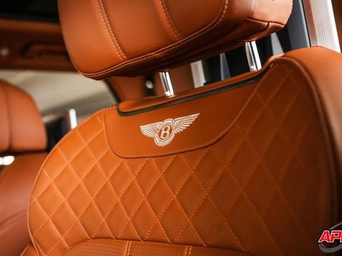 Used 2017 Bentley Bentayga image 74