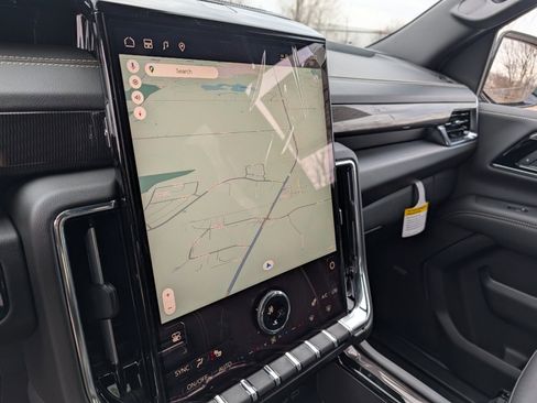 New 2026 GMC Yukon Elevation image 3