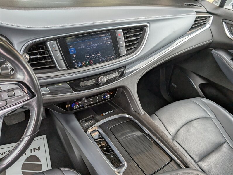 Used 2022 Buick Enclave Premium AWD/4WD image 23