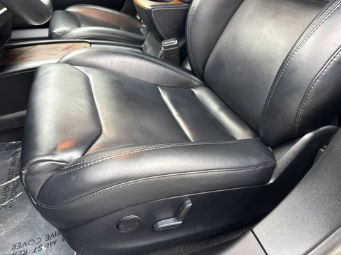 Used 2019 Tesla Model S Long Range AWD/4WD image 38