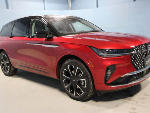 New 2026 Lincoln Nautilus Reserve image 1