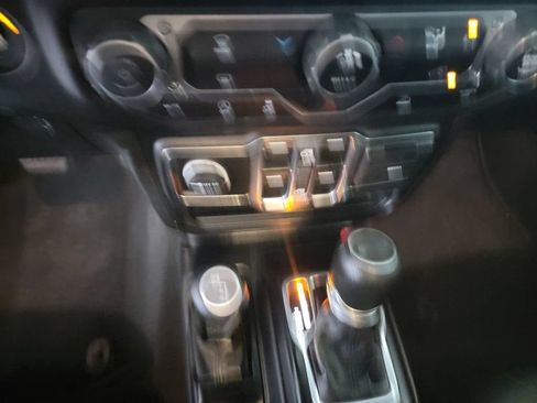 Used 2023 Jeep Wrangler Unlimited Sport AWD/4WD image 20
