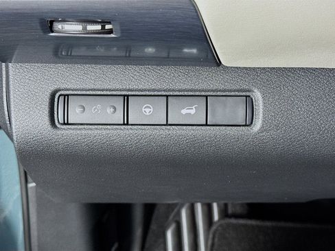 New 2026 Nissan Pathfinder SL image 10