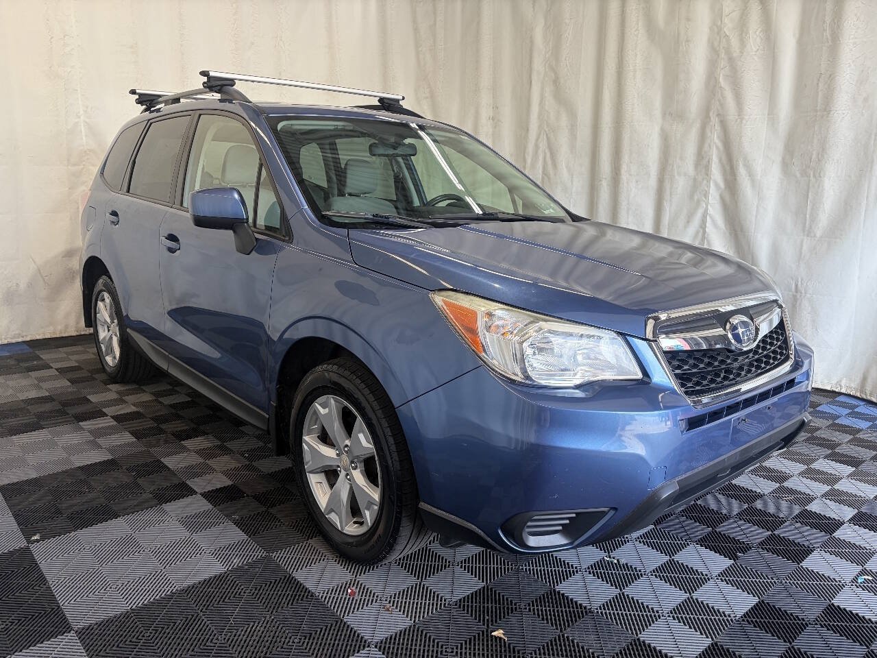 Used 2015 Subaru Forester 2.5i Premium w/ All-Weather Package AWD/4WD image 3