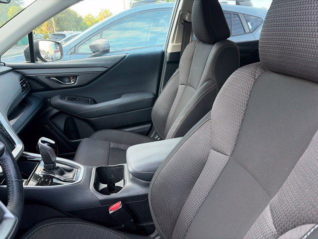 Used 2021 Subaru Outback Premium AWD/4WD image 6