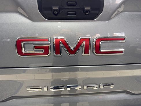 Used 2025 GMC Sierra 1500 AT4 w/ AT4 Premium Package AWD/4WD image 19
