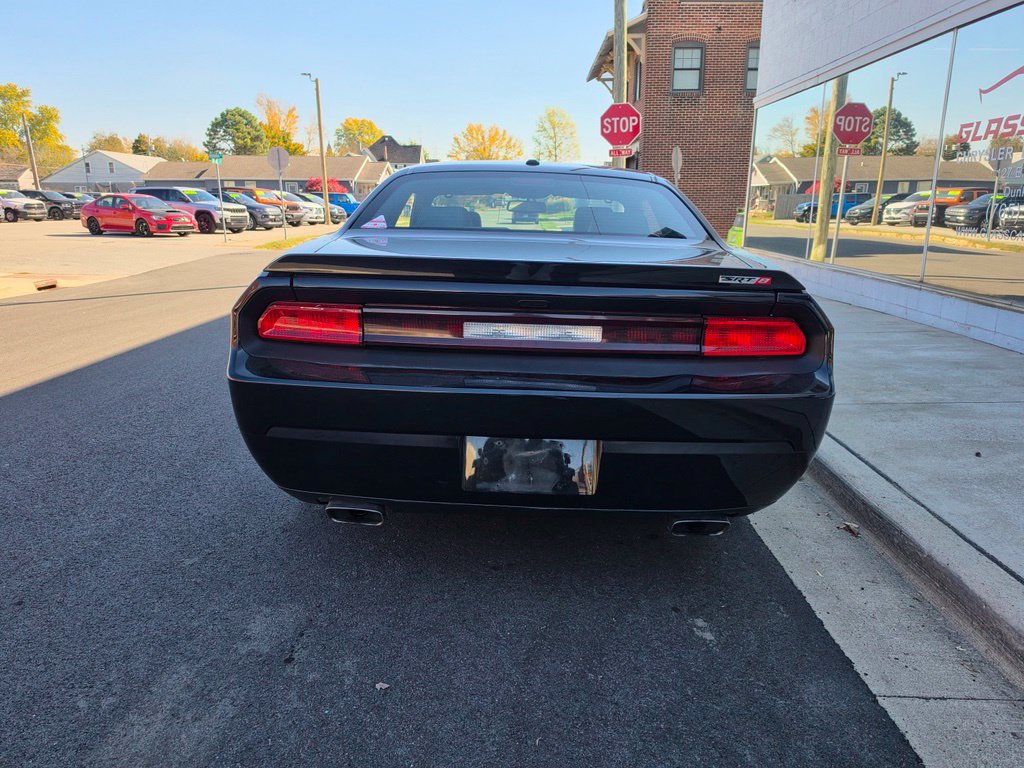 Used 2009 Dodge Challenger SRT8 w/ SRT Option Group II RWD image 4