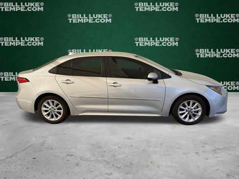 Used 2022 Toyota Corolla LE w/ LE Convenience Package FWD image 4