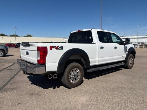 Used 2017 Ford F250 XLT w/ XLT Premium Package AWD/4WD image 7