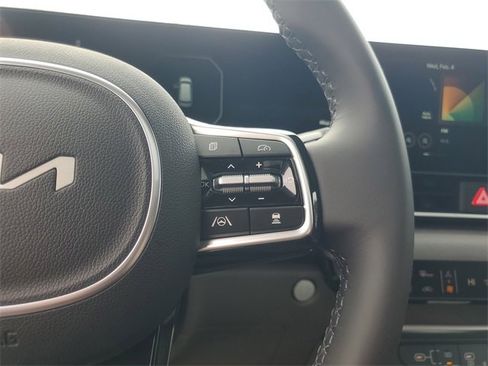 New 2026 Kia Carnival SX image 19