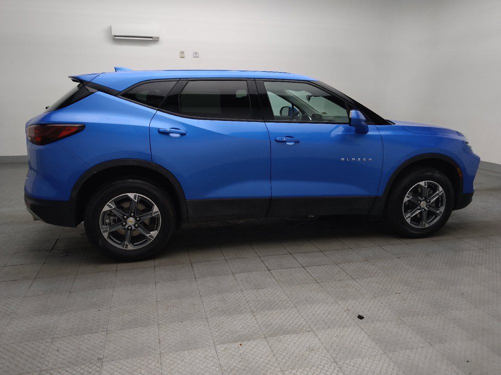 Used 2025 Chevrolet Blazer LT AWD/4WD image 10