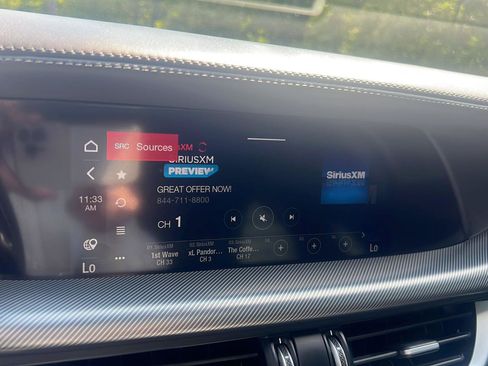 Used 2022 Alfa Romeo Stelvio Veloce AWD/4WD image 19