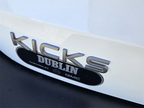 New 2026 Nissan Kicks SV image 9