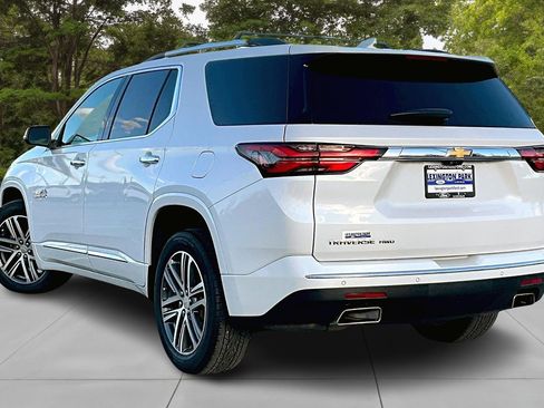 Used 2023 Chevrolet Traverse High Country image 4