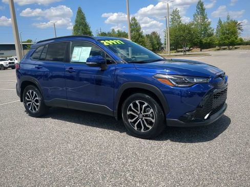 Used 2024 Toyota Corolla Cross SE AWD/4WD image 2