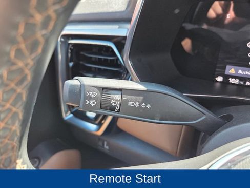 Used 2023 GMC Canyon AT4 w/ AT4 Premium Package AWD/4WD image 22