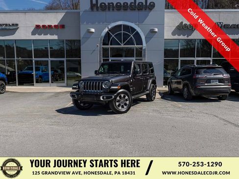 Used 2018 Jeep Wrangler Unlimited Sahara image 1