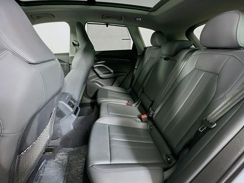 Used 2025 Audi Q5 Premium Plus w/ Premium Plus AWD/4WD image 9