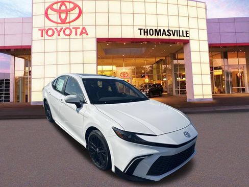 New 2025 Toyota Camry image 3