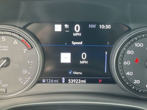 Used 2020 Cadillac XT4 Premium Luxury w/ Technology Package FWD image 12