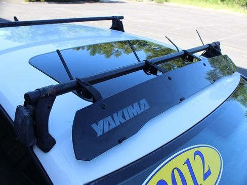 Used 2012 Volkswagen Golf 2-Door FWD image 18