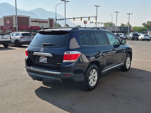 Used 2013 Toyota Highlander SE AWD/4WD image 3