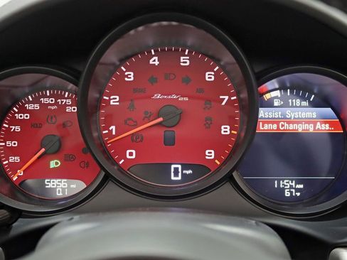 Used 2022 Porsche 718 Boxster RWD image 19