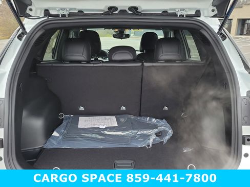 New 2026 Jeep Compass Latitude image 10