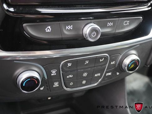 Used 2023 Chevrolet Traverse LT FWD image 35