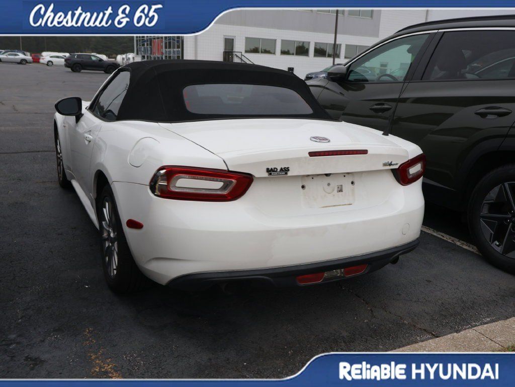 Used 2017 FIAT 124 Spider Classica RWD image 16