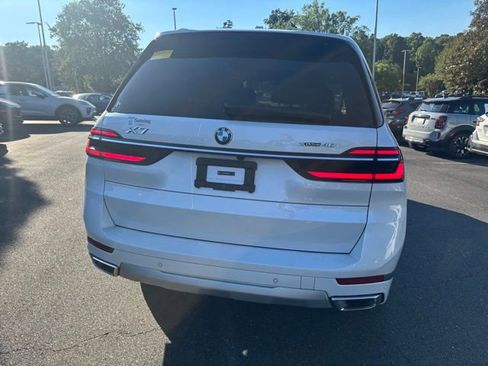 Used 2024 BMW X7 xDrive40i AWD/4WD image 14