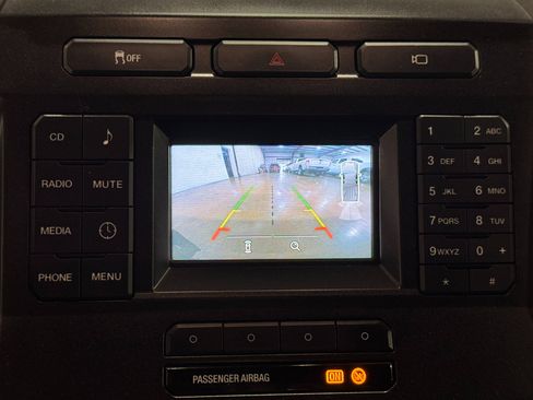 Used 2018 Ford F250 XL w/ Power Equipment Group image 5