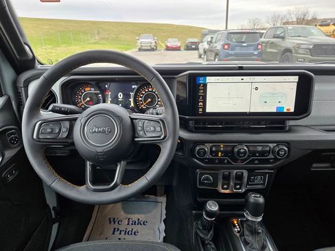 Used 2024 Jeep Wrangler Sport S image 20