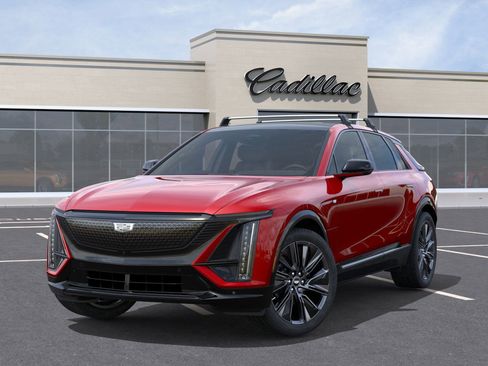 New 2025 Cadillac Lyriq Sport image 6