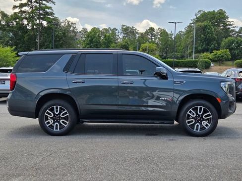 Used 2021 GMC Yukon AT4 w/ Rear Media and Nav Package AWD/4WD image 6
