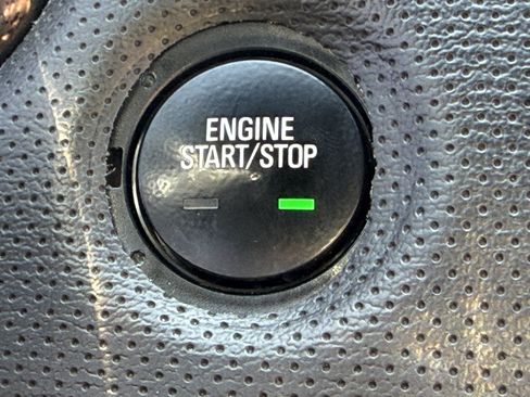 Used 2017 Cadillac XT5 Luxury w/ Driver Awareness Package FWD image 23